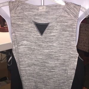 Cute long work out top like new